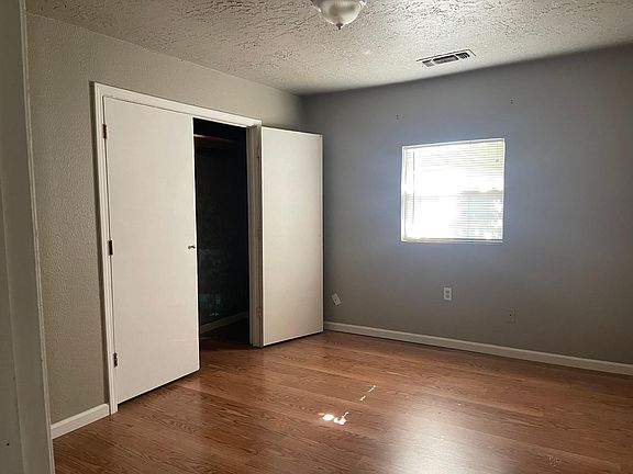5th image of 1511 N Polk St
