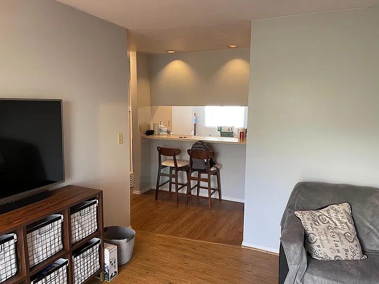 2338 Kewanna Ln — Photo 10