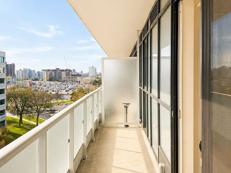 188 Fairview Mall Dr #728 — Photo 10