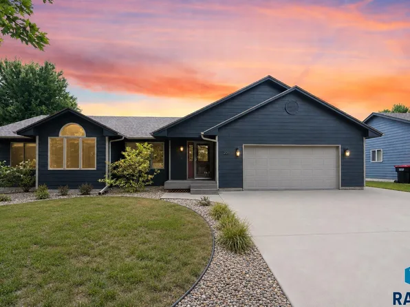 209 W Ironwood St, Brandon, SD 57005