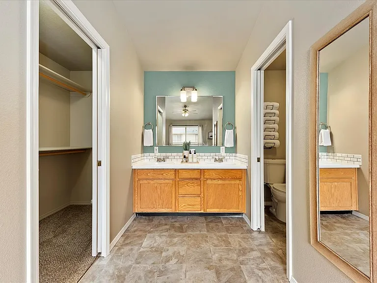 455 N Franklin Ave — Photo 13