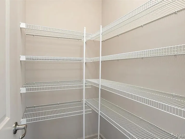 2151 Park Dr — Photo 14