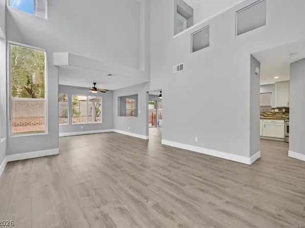8946 Libertyvale Dr, Las Vegas, NV 89123
