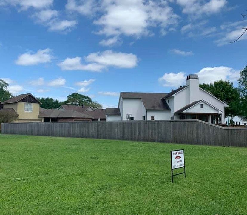 1st image of 104 Lambton Dr