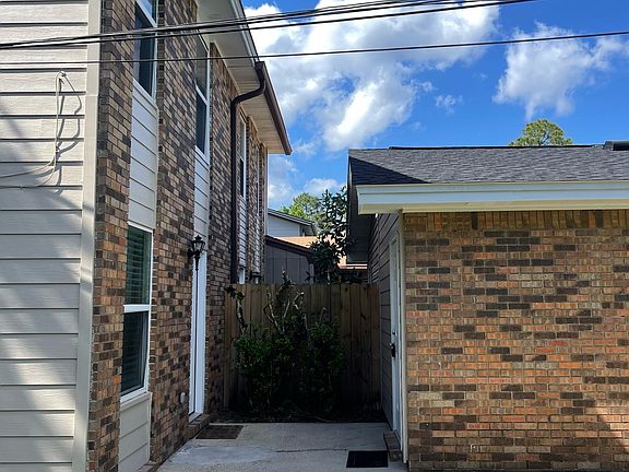 5th image of 702 Terrance Ct Unit A