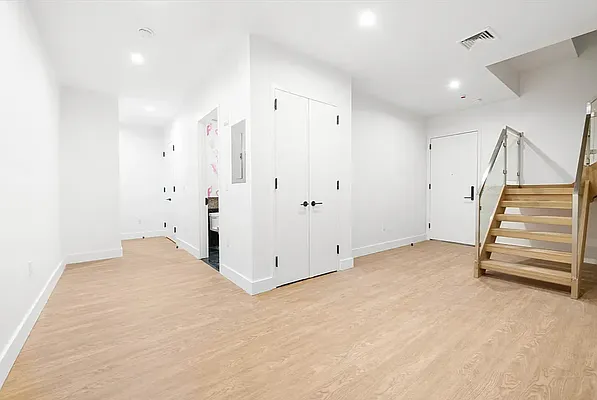 Rented by Living New York | media 76