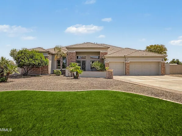 18209 W NORTH Court, Waddell, AZ 85355