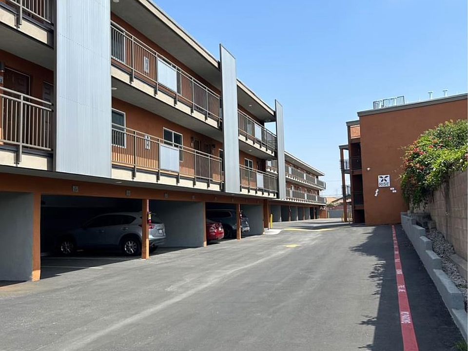 Building Photo 3