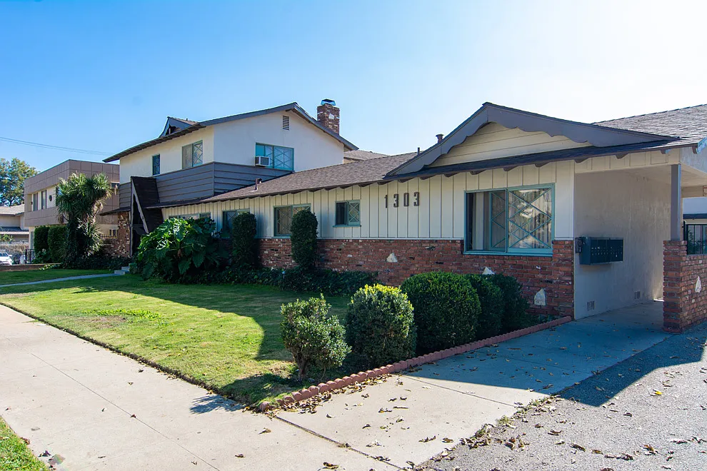 1303 Lyndon St — Photo 1