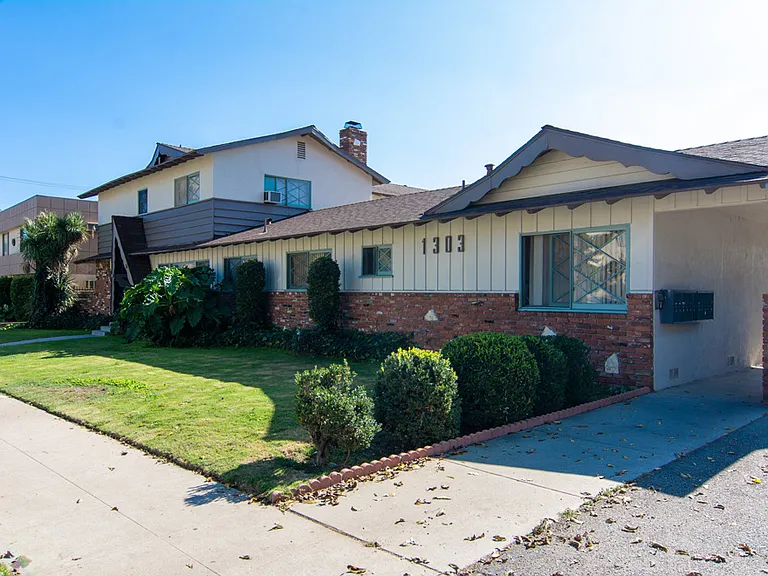 1303 Lyndon St — Photo 1
