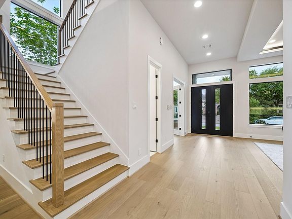 4th image of 4714 Tamarisk St
