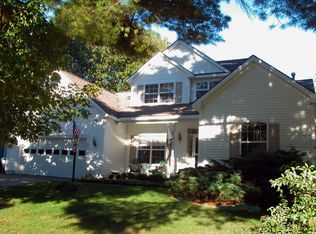 19 Evergreen Dr, Saratoga Springs, NY 12866