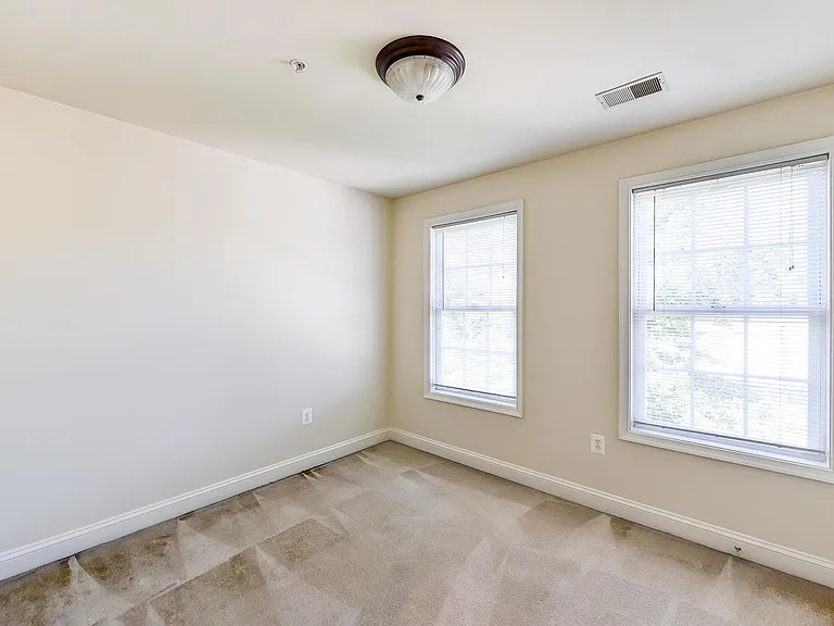 4638 Wilson Blvd — Photo 22