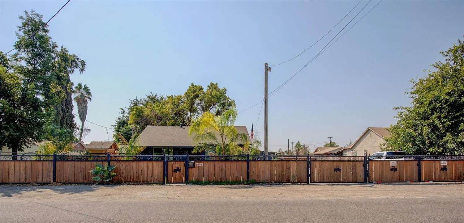 426 Bernell Ave photo 1