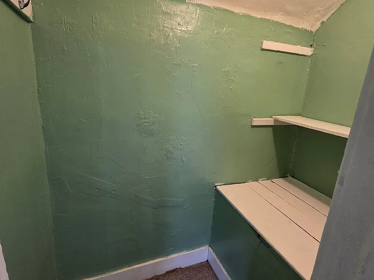 1039 N Lafountain St — Photo 14