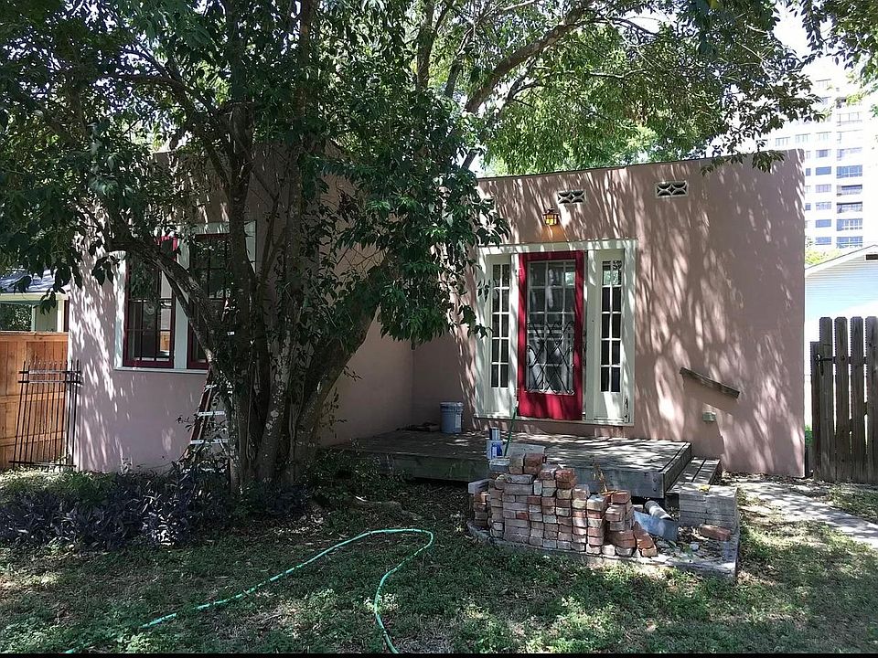 1st image of 351 Thorman Pl #2
