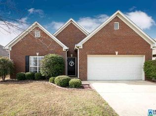 916 McAllister Dr, Calera, AL 35040