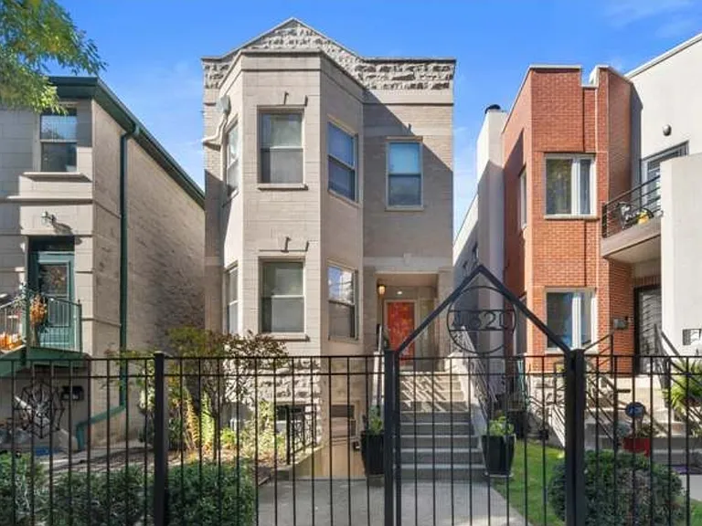 4520 S Saint Lawrence Ave — Photo 1