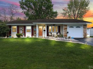 8 Hunterdon Ave, Monroe Township, NJ 08831