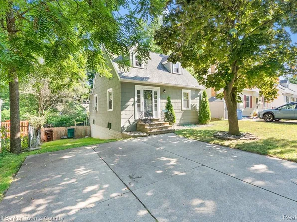617 Irvington Ave, Lansing, MI 48910