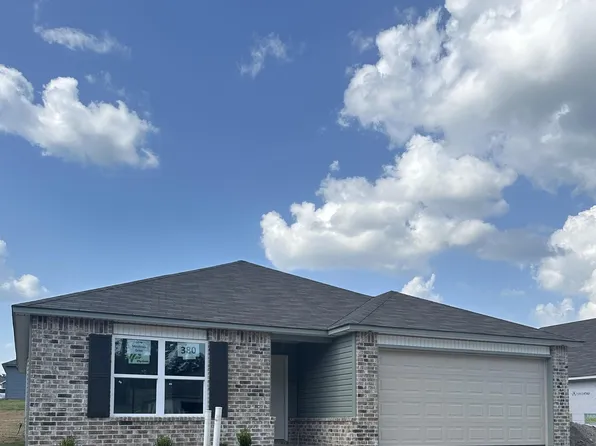 1479 Meadows Dr, Benton, AR 72019