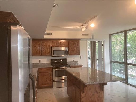4th image of 600 Admiral Blvd APT 505