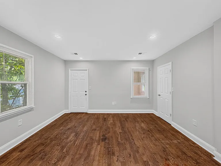 130 Lincoln Ave #2 — Photo 14