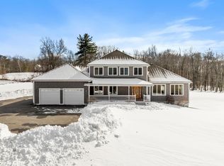146 Elmwood Rd, Lunenburg, MA 01462
