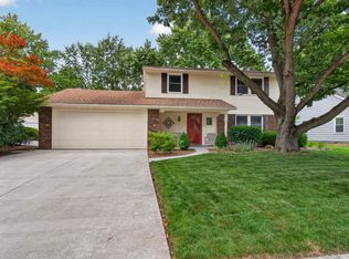4720 Ottawa Dr, Fort Wayne, IN 46835