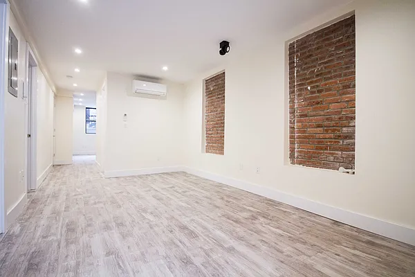 Rented by Nooklyn NYC LLC | media 4