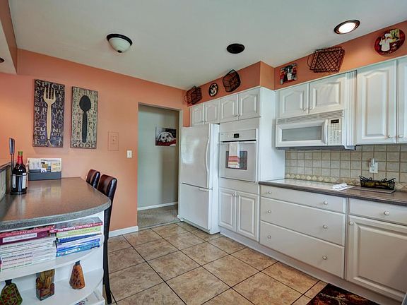 5th image of 2618 Melane Ave