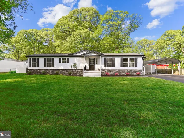 438 N Carolina Ave, Pasadena, MD 21122