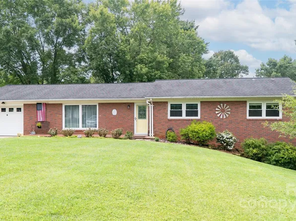 167 Oakdale Dr, Morganton, NC 28655