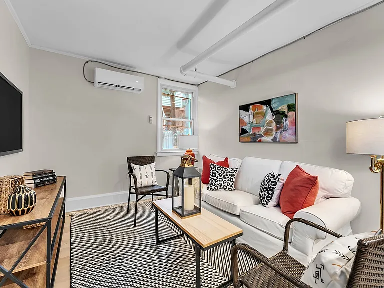 The Woodrow at 300 E 30th Street — Photo 11