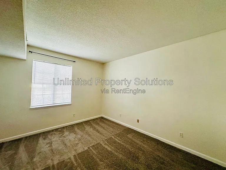 733 Bragg Dr #C — Photo 7