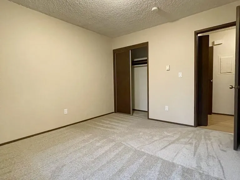 Spacious 2-bedroom apartment homes conveniently located! — Photo 8