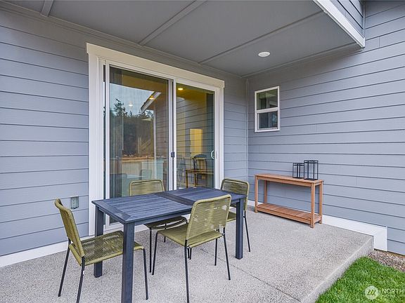 4th image of 1636 Lorraine Way