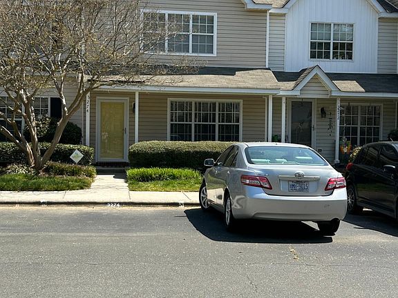 2nd image of 3274 Summercroft Ln