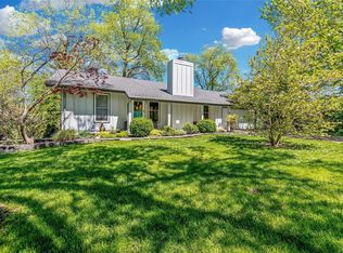 248 Savoy Dr, Lake Saint Louis, MO 63367
