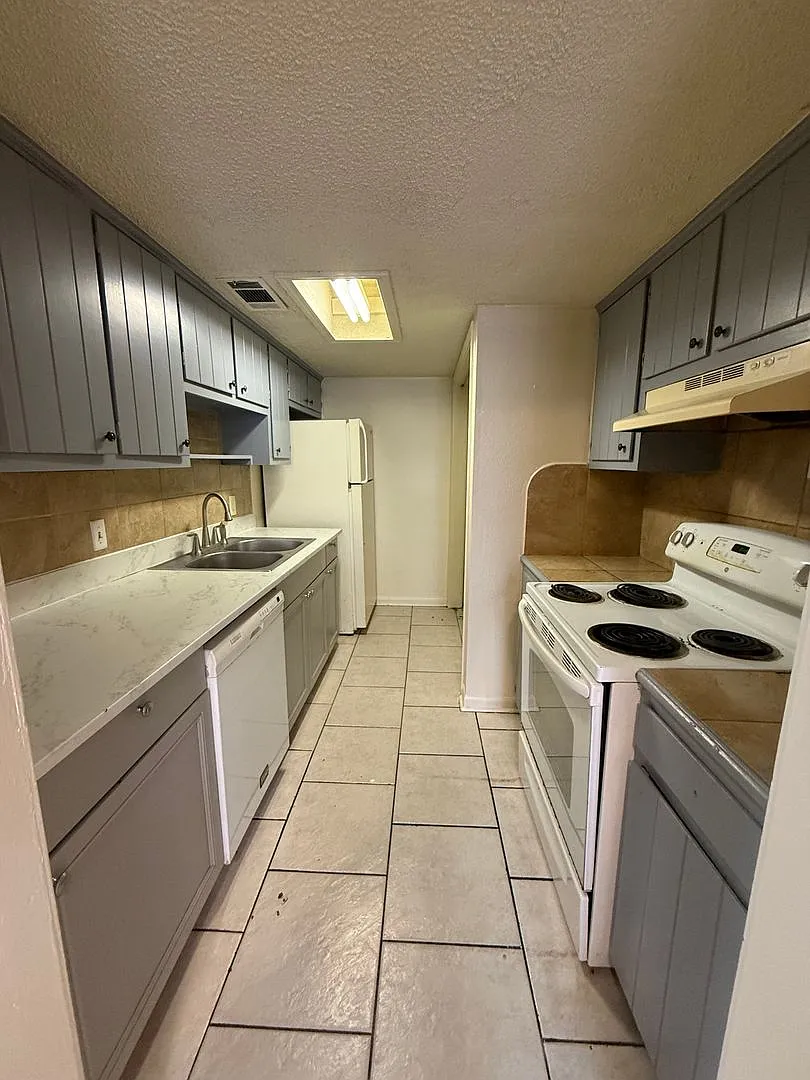 8220-B Governor Drive Baton Rouge, la 70820 — Photo 2