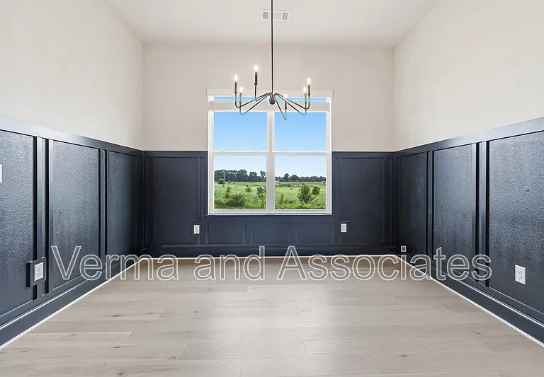 930 Trestle Ln — Photo 4