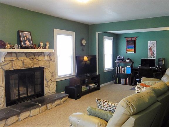 5th image of 808 10th St NE
