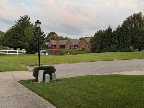 5th image of 1000 Equestrian Dr