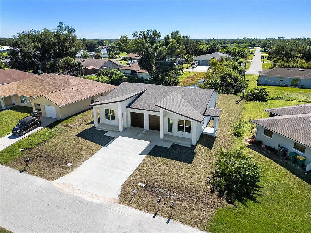 3 bed, 2.0 bath, 1125 sqft, $1,850 — Photo 3