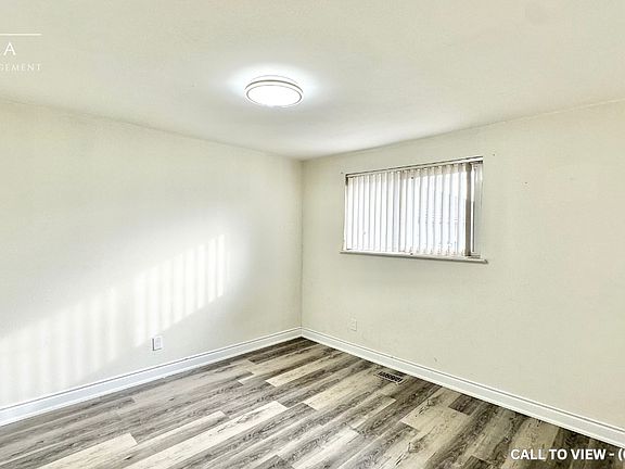 5th image of 44 Strathavon Dr #1