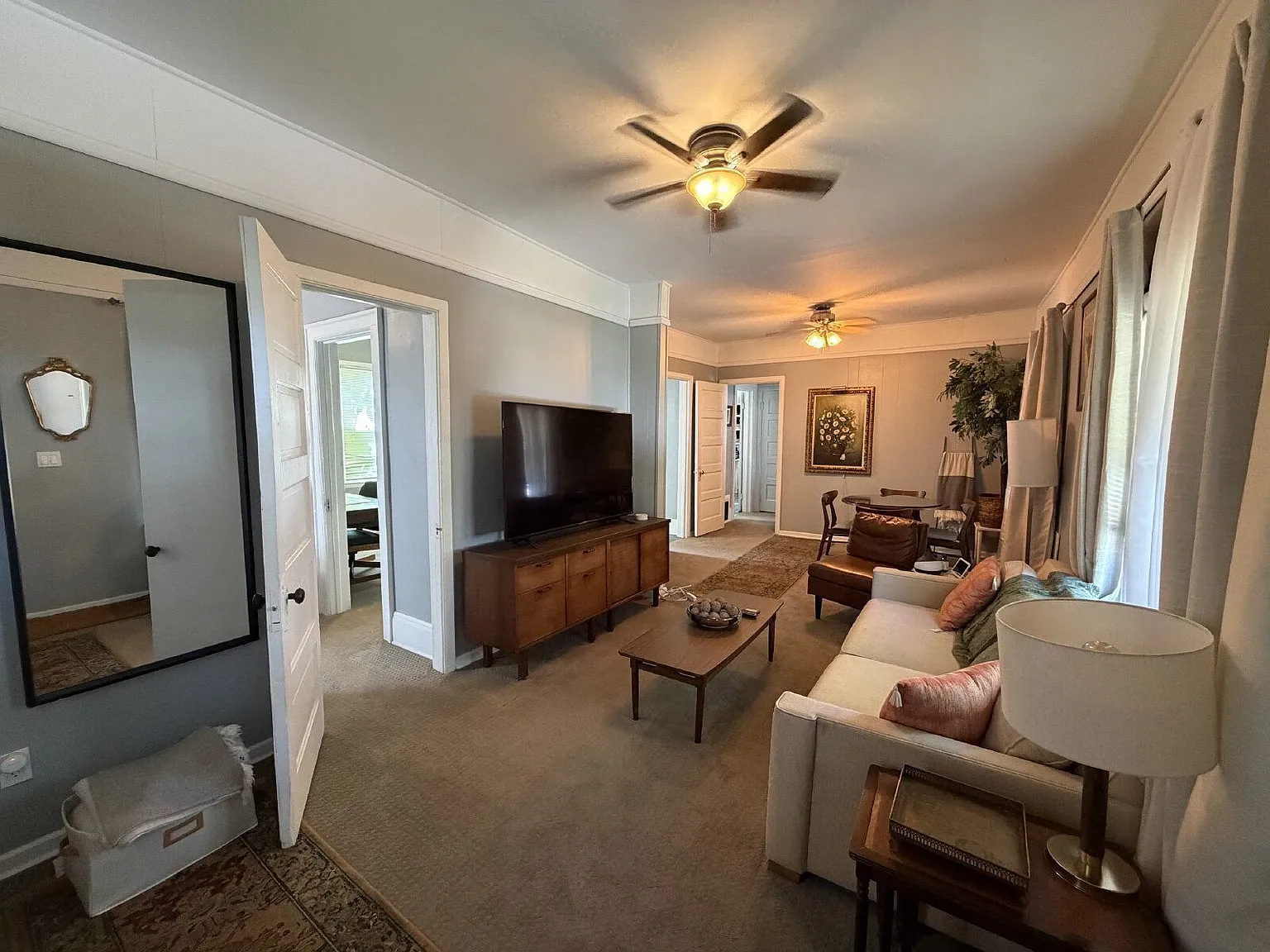 3 bed, 1.0 bath, 1062 sqft, $1,845 — Photo 4