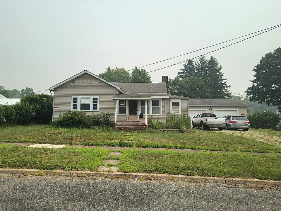 1st image of 219 Oak St