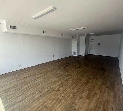 2nd image of 1122 Morgan Ave