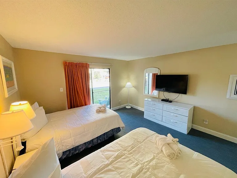 209 75th Ave N #5104 — Photo 8