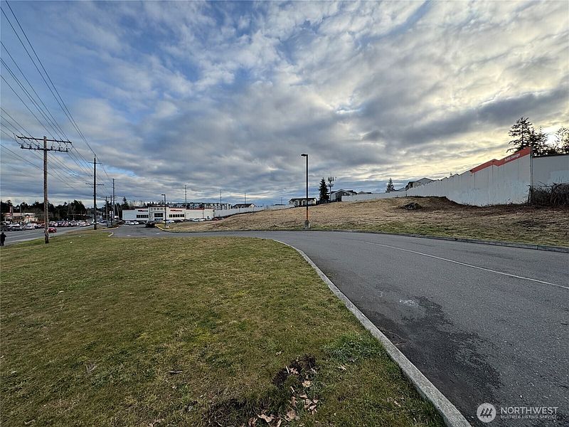 3rd image of 11918 Airport Road
